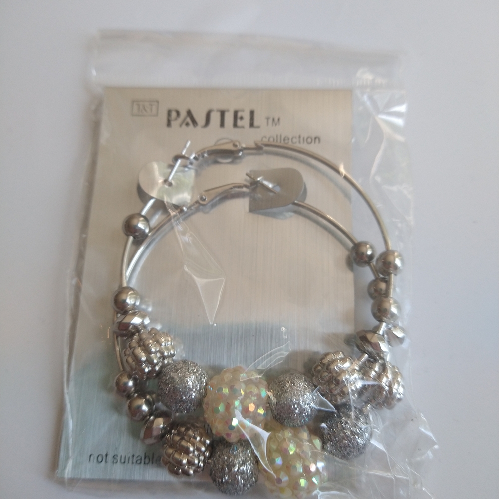 Pastels Silver and Cream Elegant Earrings